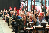 Abstimmung bei Bezirkskonferenz
