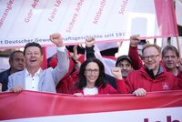 1. Mai Demo in Nürnberg 2026. Aufnahme der ersten Reihe mit Yasmin Fahimi
